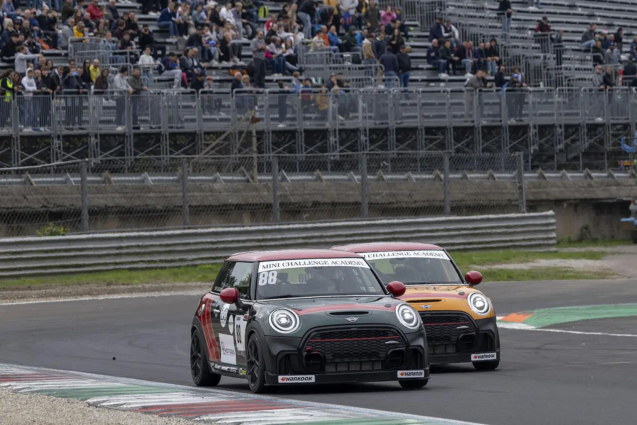 Paolo Calcagno in azione nel Mini Challenge
