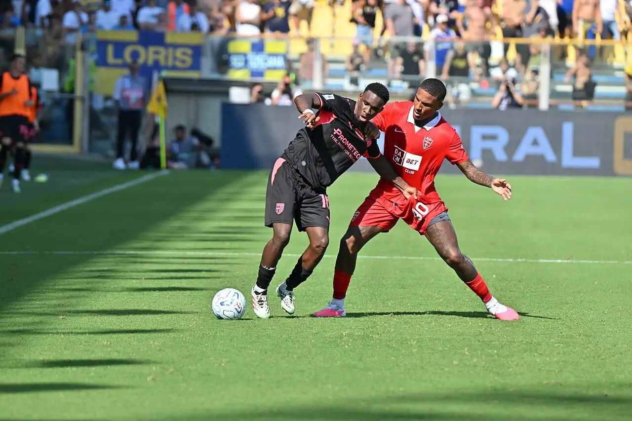 Un’azione della partita Parma-Monza terminata 1-1