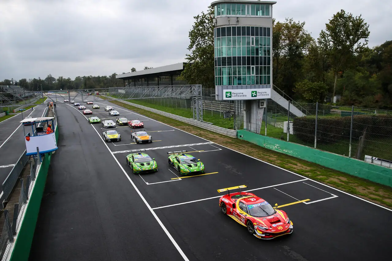 La partenza del GT Endurance a Monza