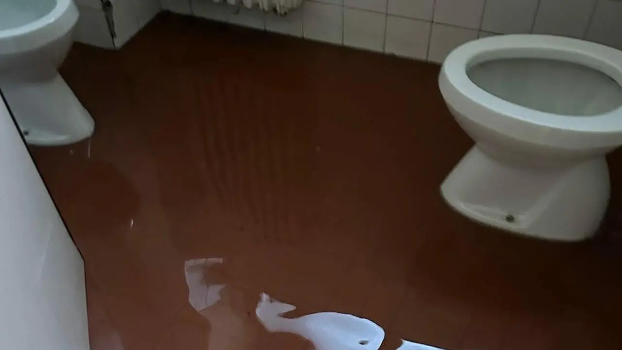 scuola allagat