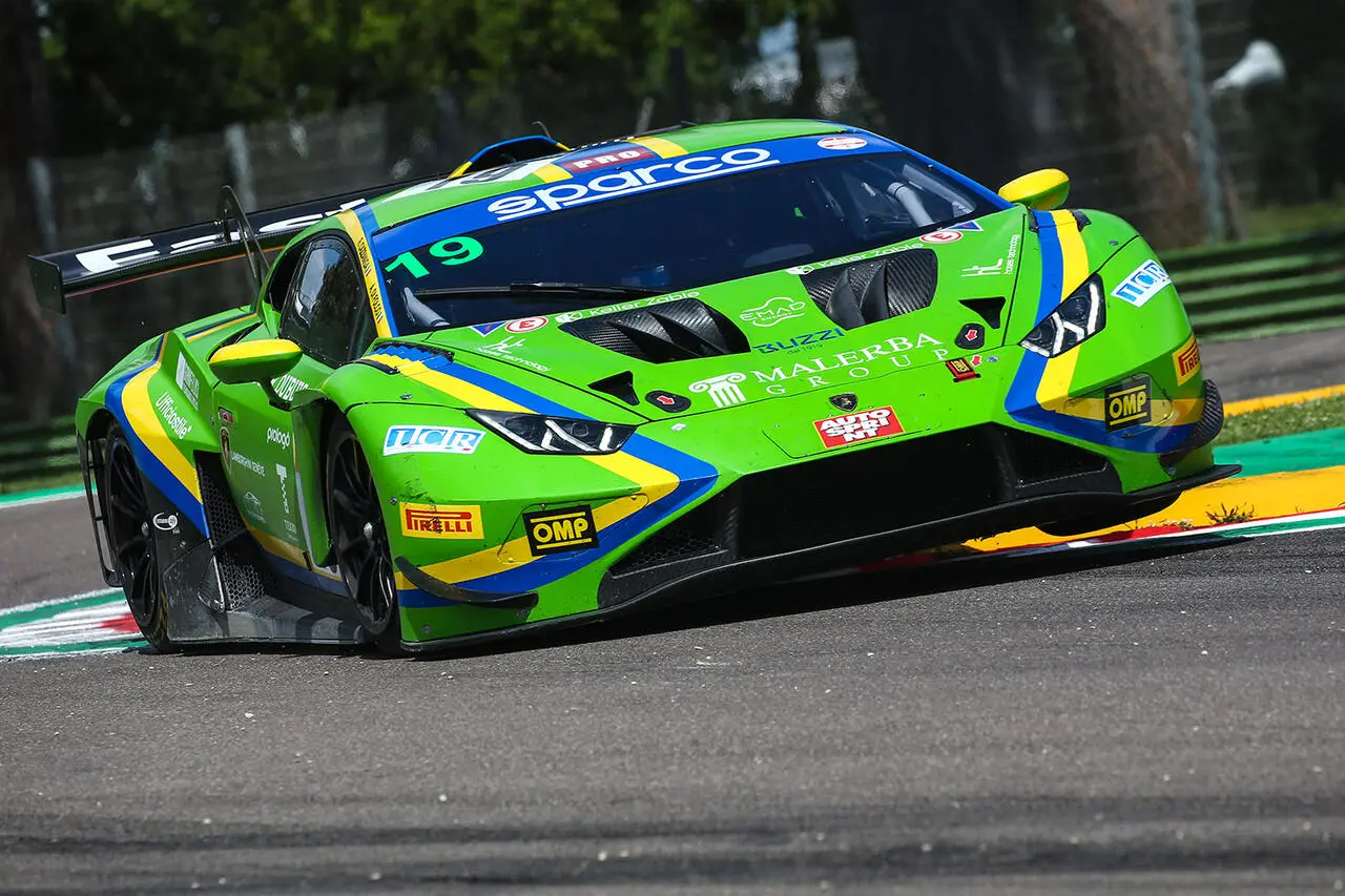 Riccardo Cazzaniga in azione a Imola