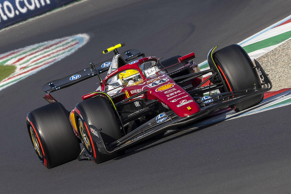 Hamilton in azione a Monza