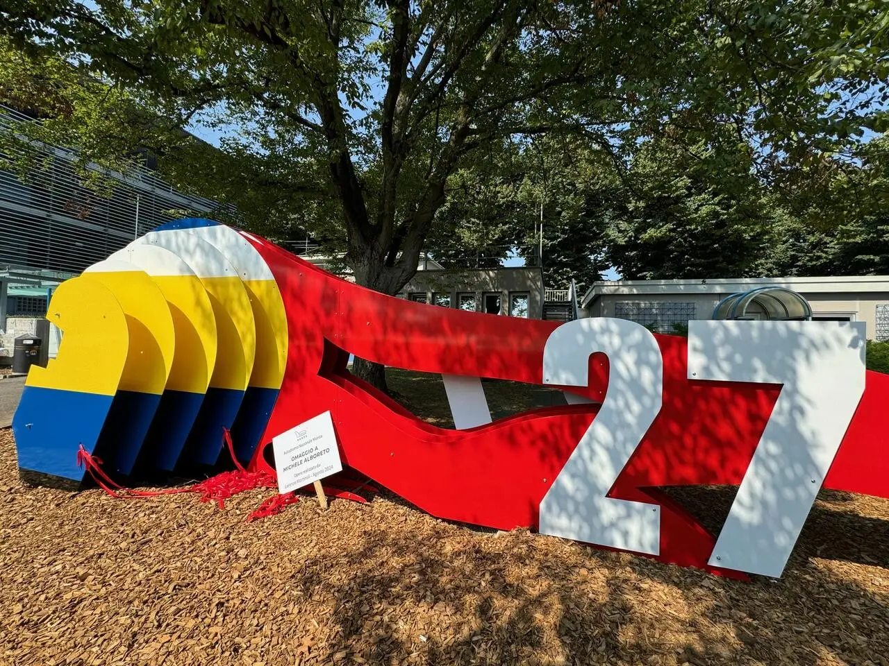 Il monumento dedicato a Michele Alboreto