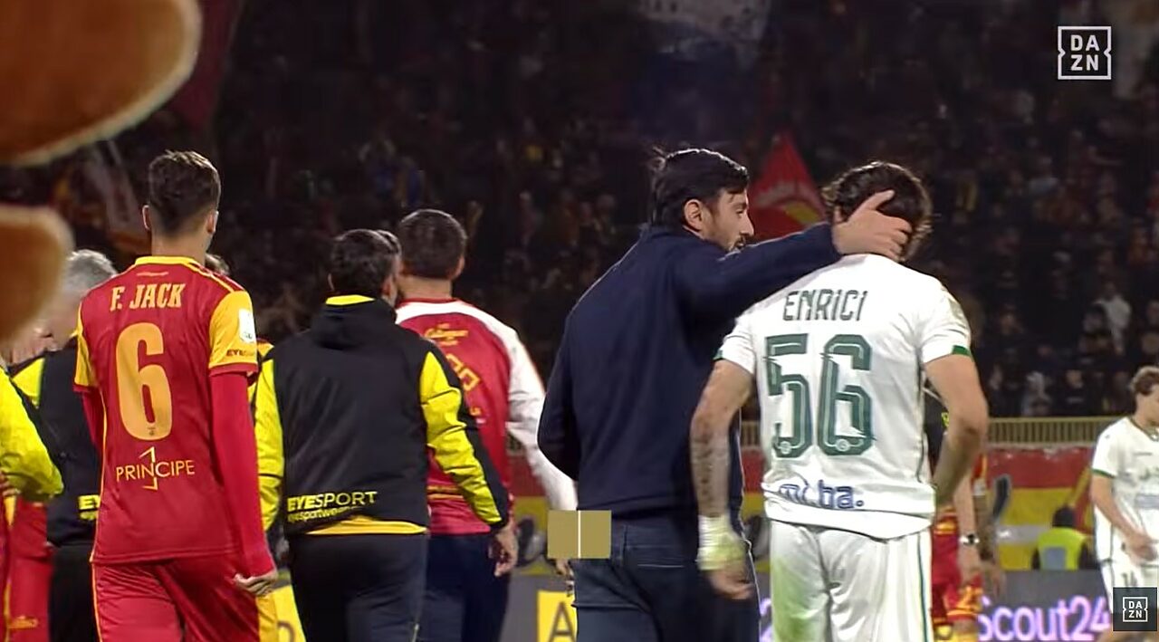 Aquilani festeggia