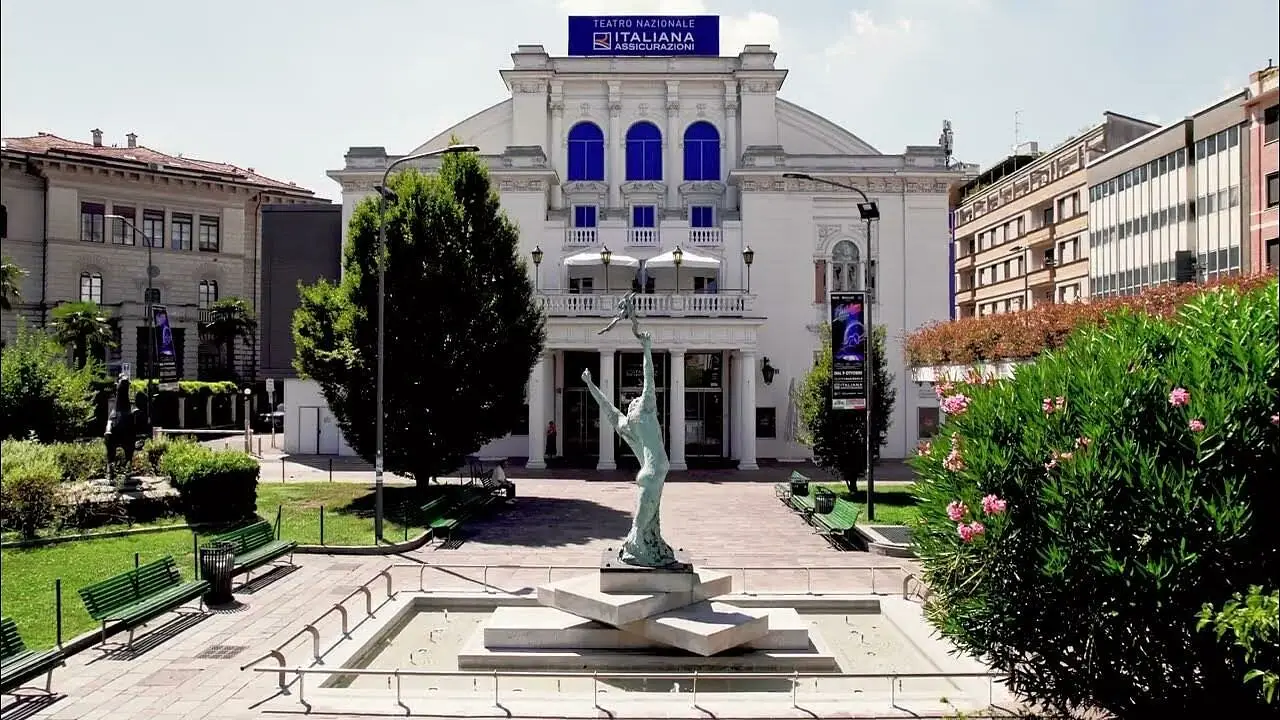 Teatro Nazionale / Milano