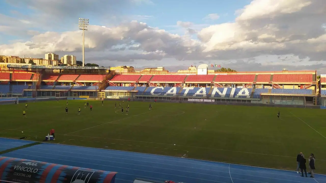 Il Catania si allena in vista della trasferta contro l'Avellino