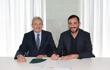 La firma di Aquilani