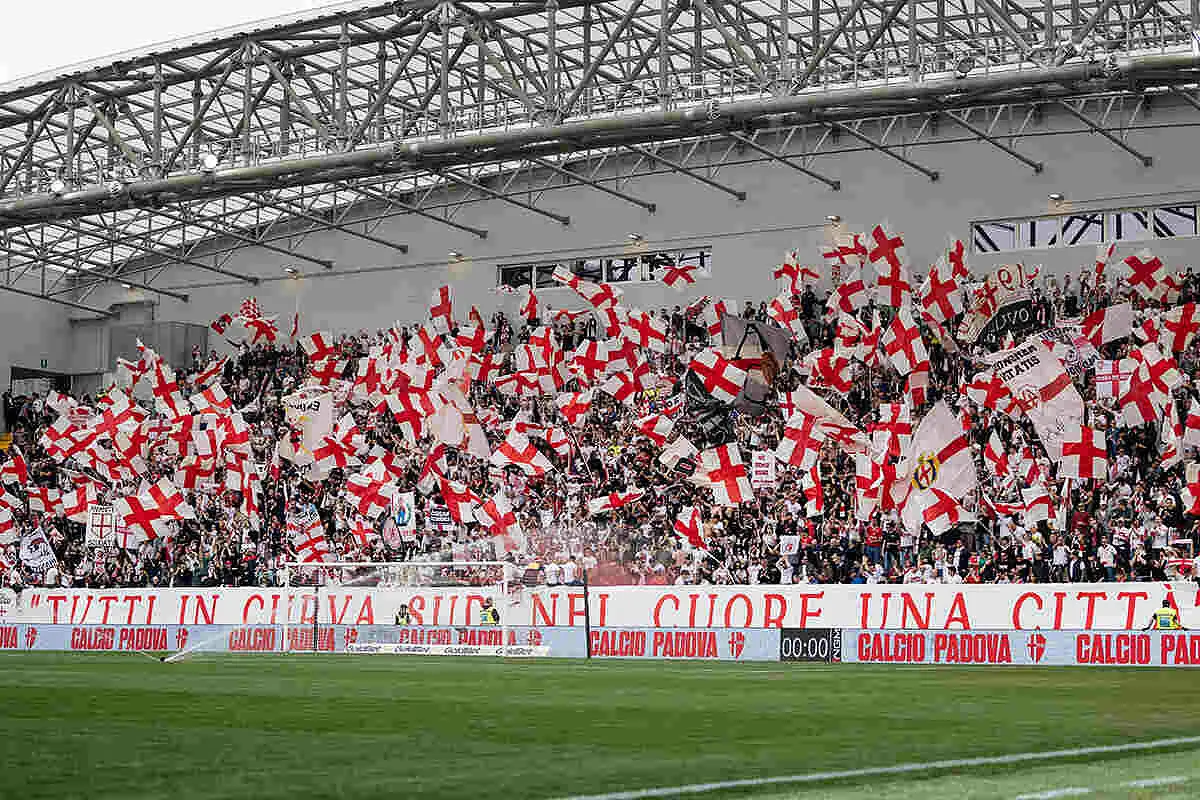 La nuova Curva Sud dei tifosi del Padova