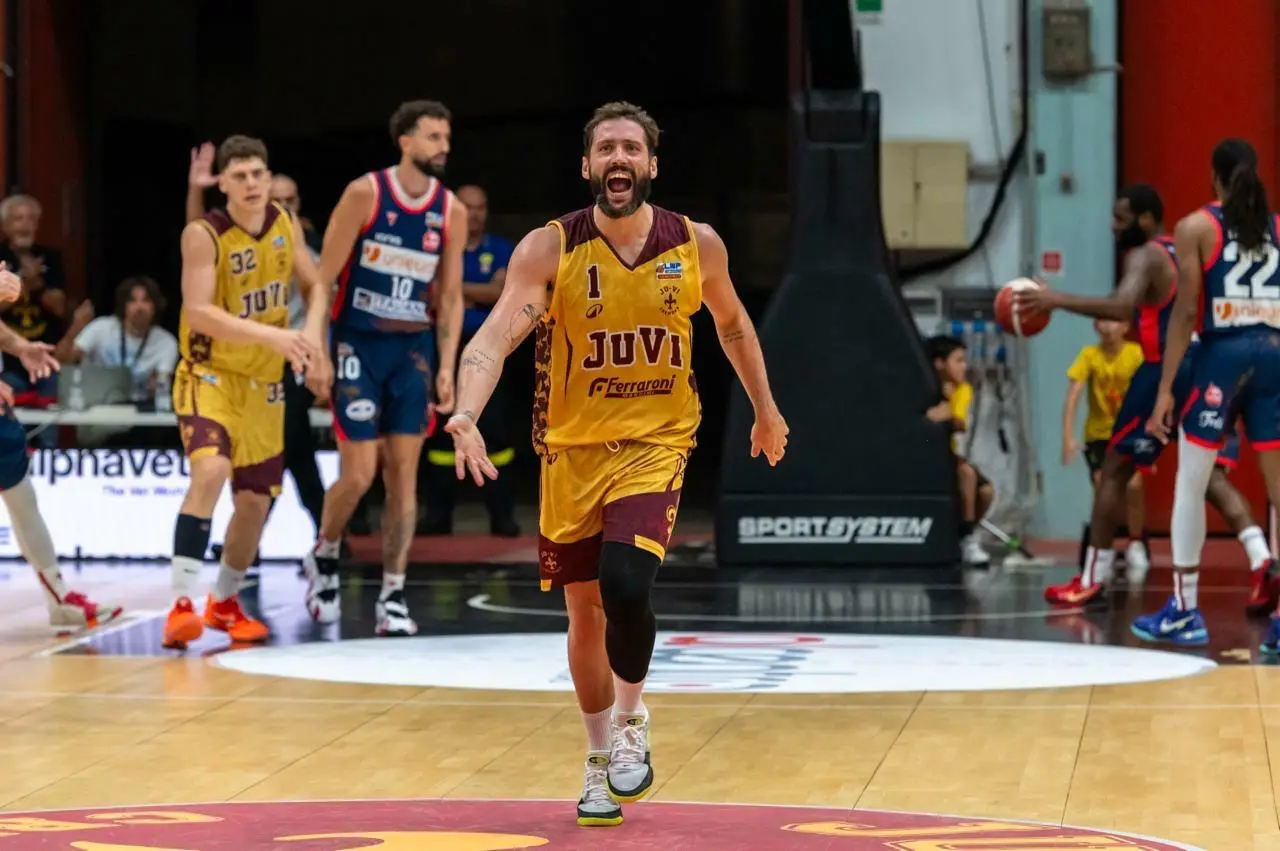 Alessandro Panni: “Contro la Fortitudo sarà una partita speciale, ma voglio vincere con la JuVi”