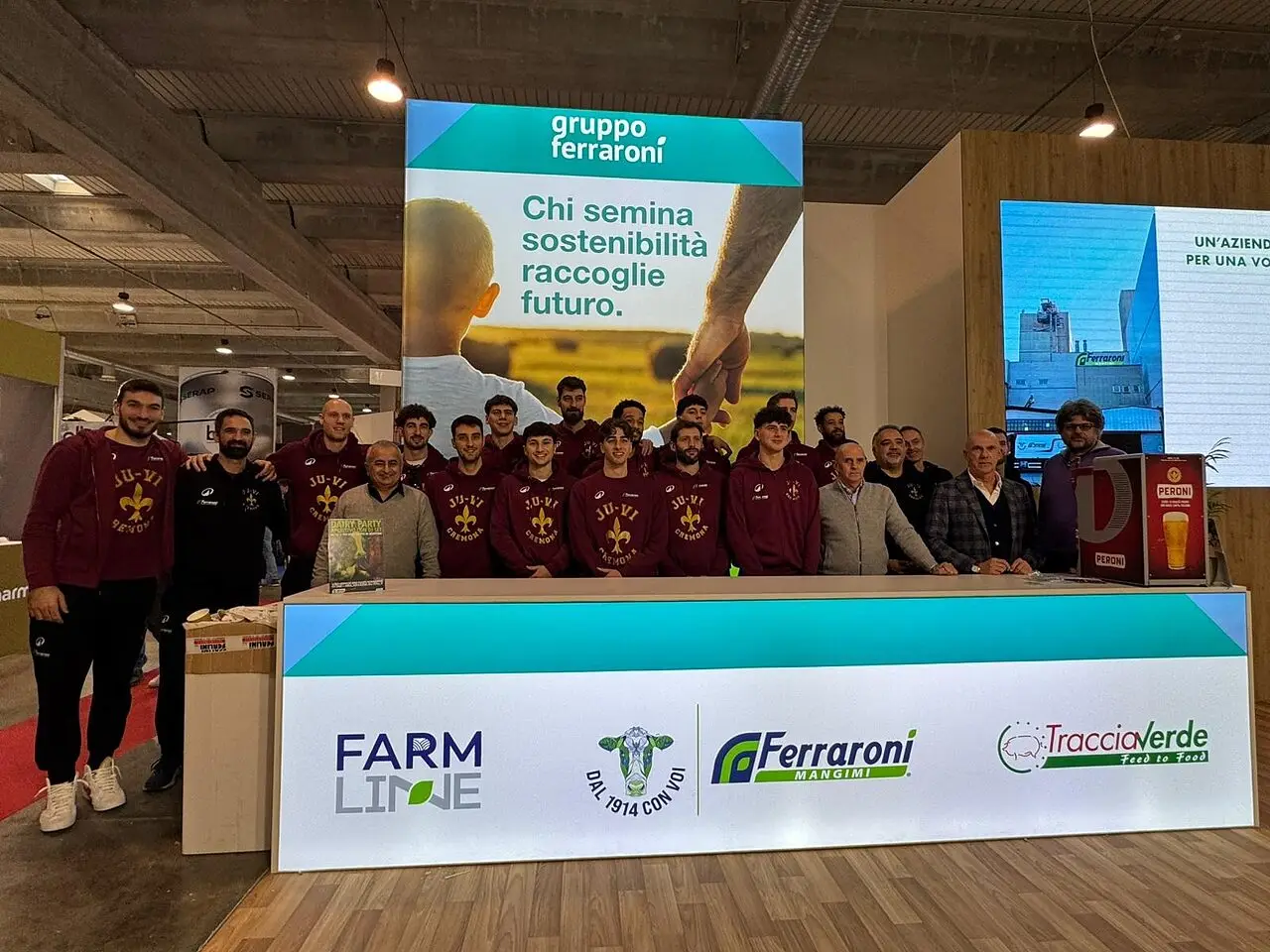 JuVi al completo alle Fiere Zootecniche per un pranzo di squadra prima della trasferta di Milano