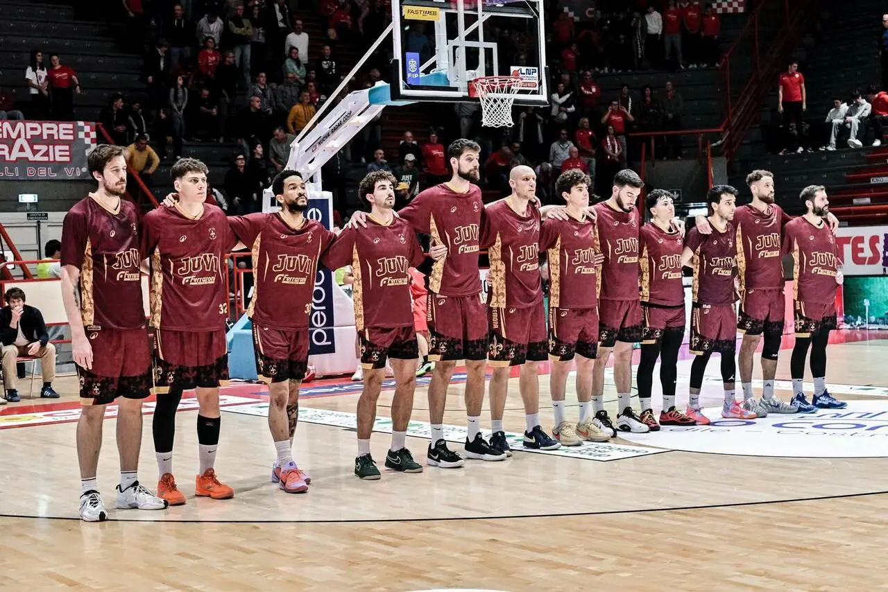 La JuVi si impone a Pistoia in una serata di commozione e memoria