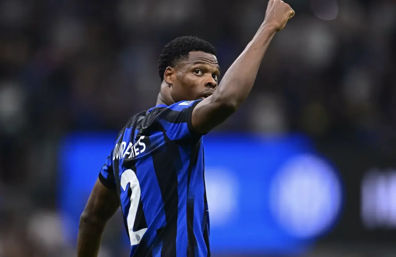denzel dumfries from inter.it