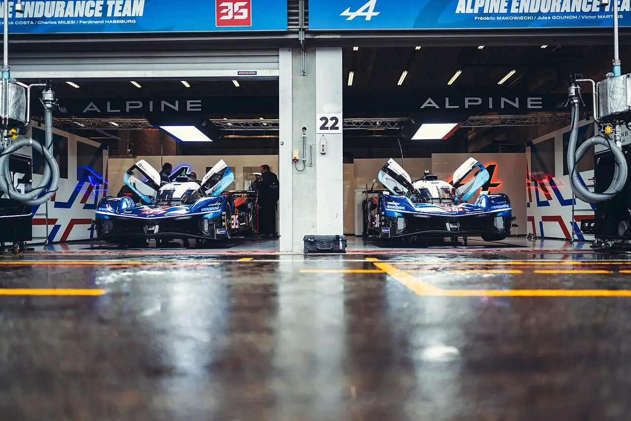 Alpine A424