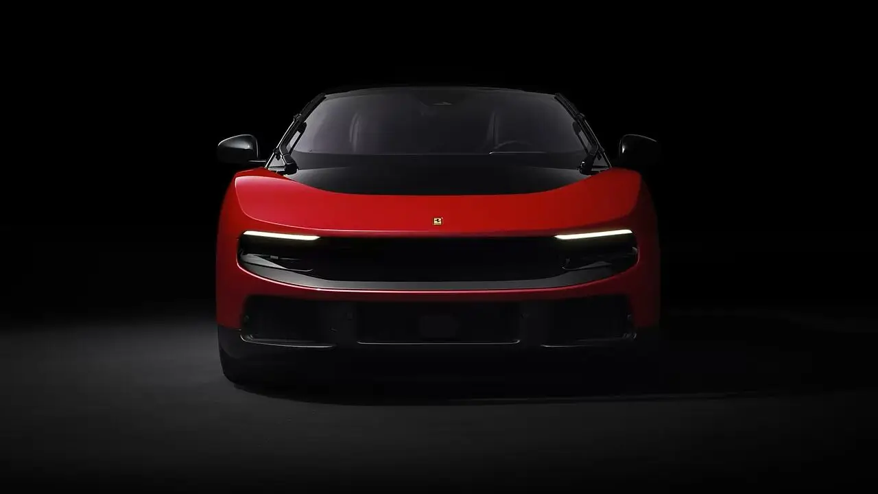 Ferrari Luce vista frontale