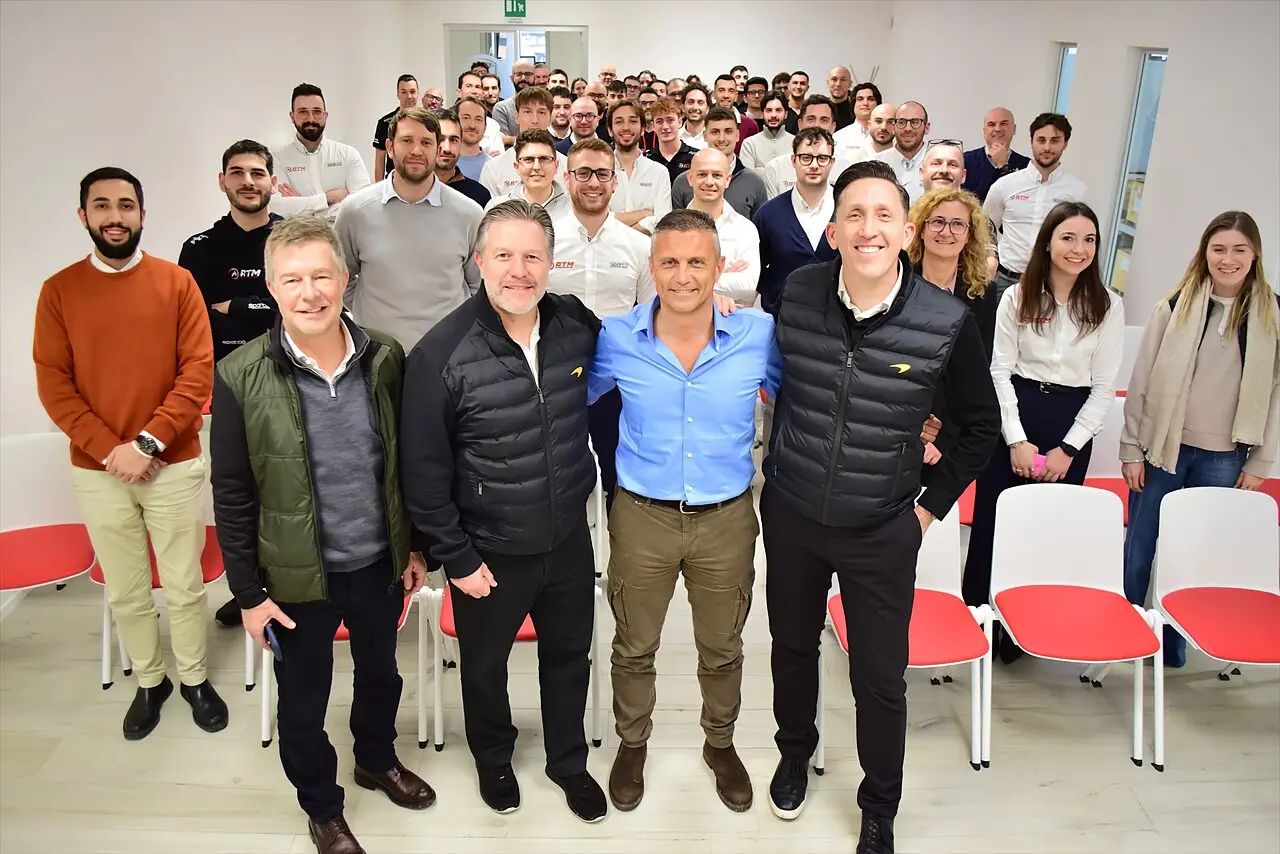 ATM Autotecnica Motori firma con McLaren