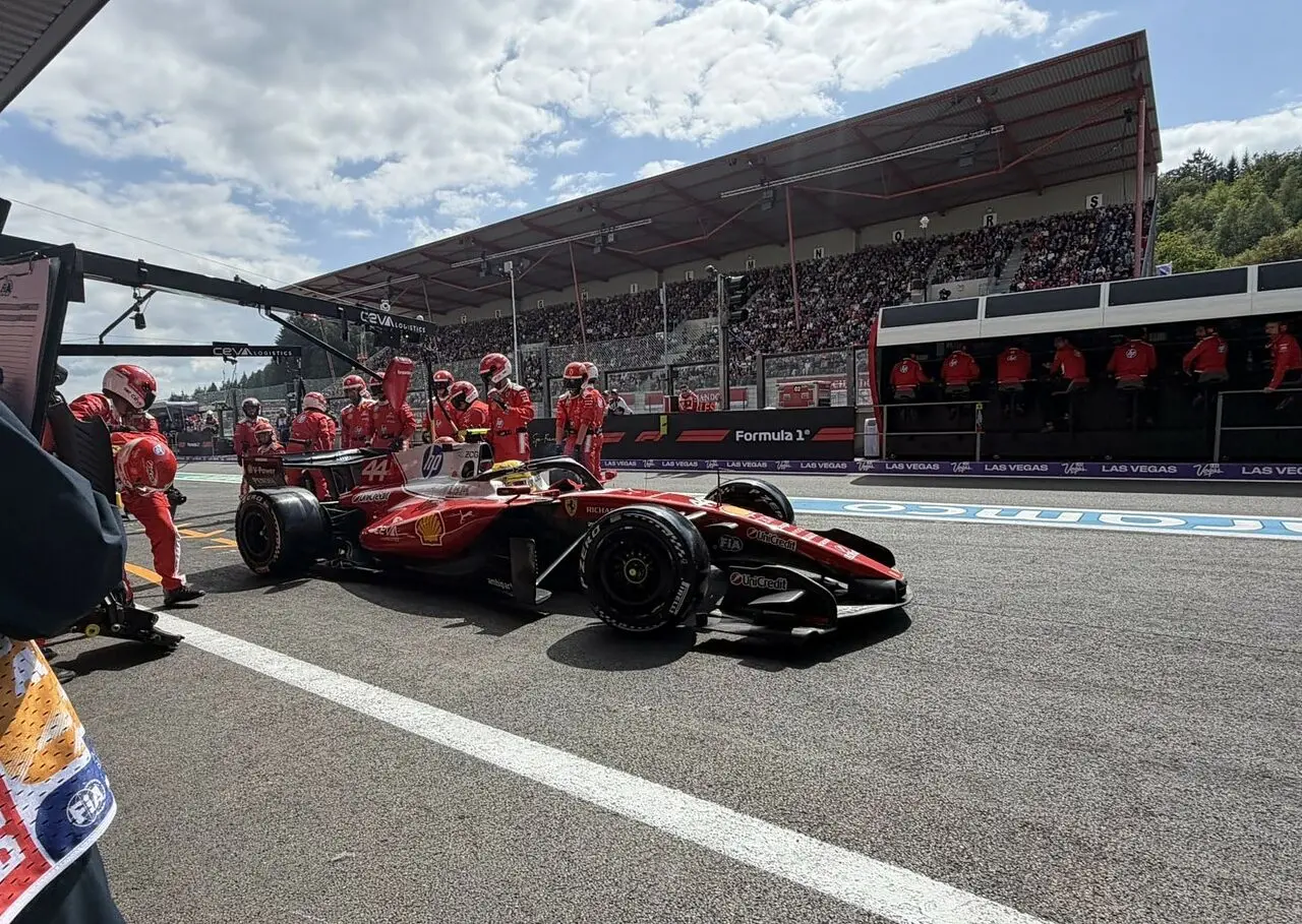 Ferrari - Lewis Hamilton - Gp Belgio Pit Stop
