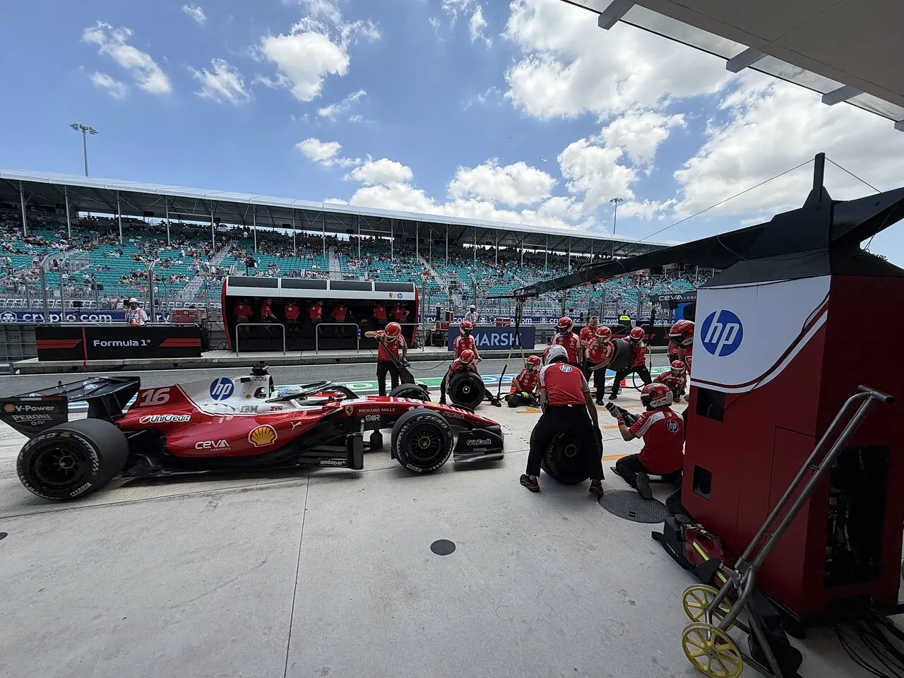 GP Miami, Ferrari: veloce nel guidato ma il deficit in rettilineo premia McLaren