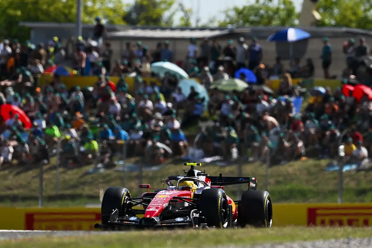 GP Barcellona, Hamilton sfiora la pole e promuove Ferrari