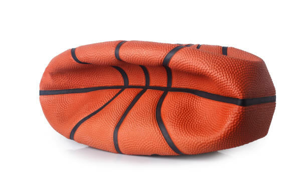 La cattiva comunicazione dei club fa il male del basket