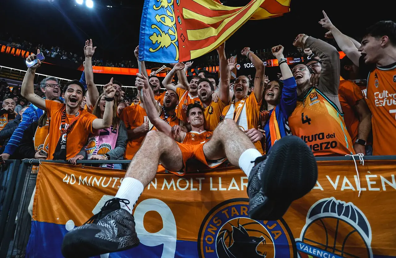 Reuvers tra i tifosi