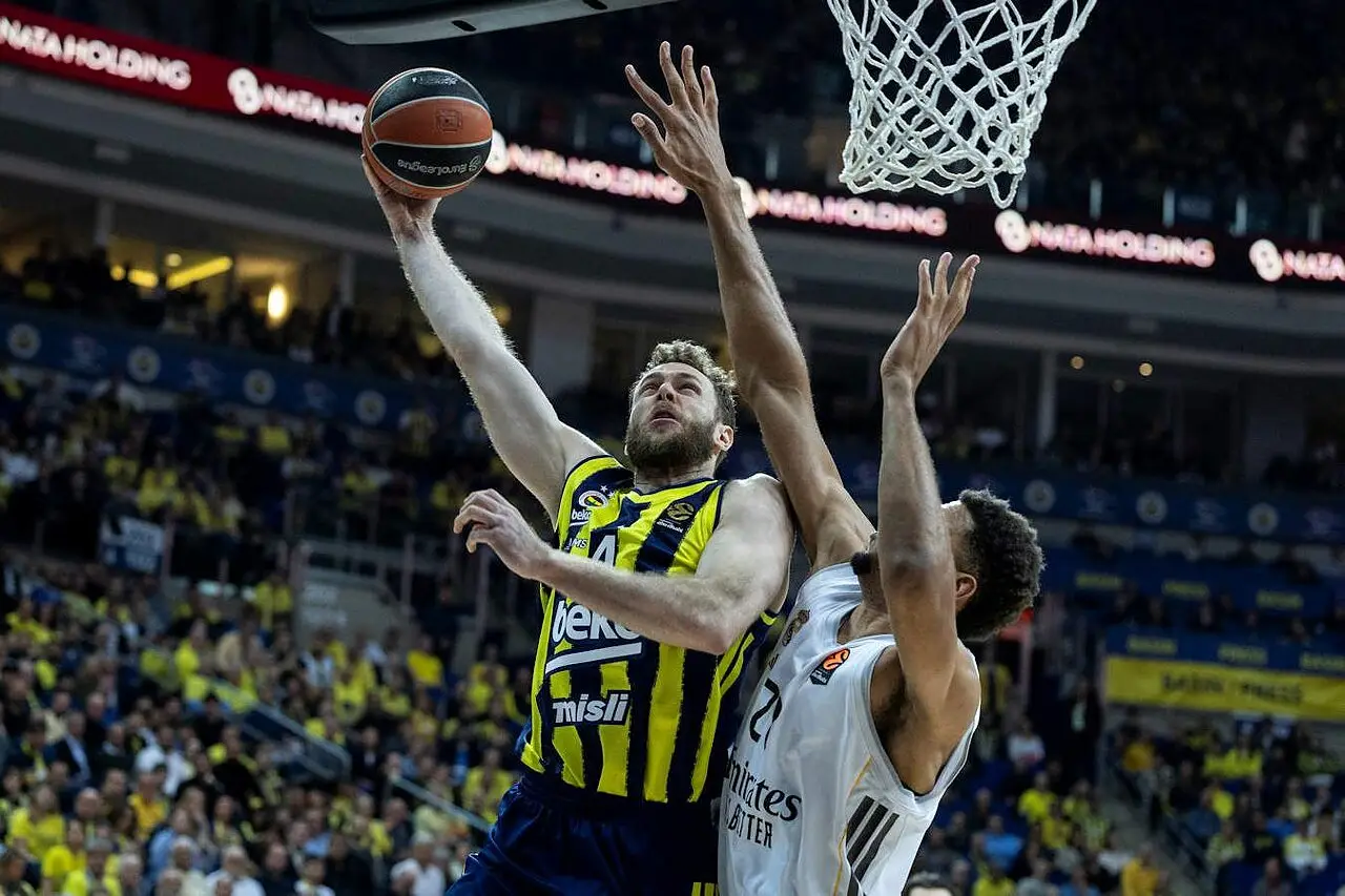 Nik Melli, miglior difensore di Eurolega secondo la redazione di Eurodevotion