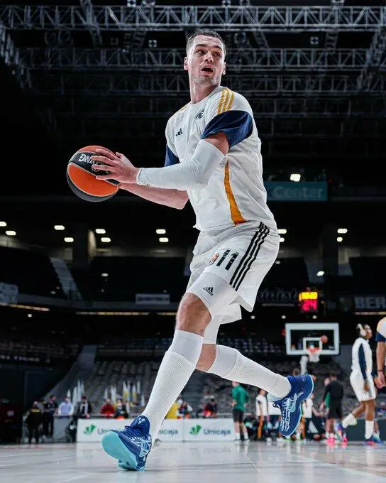 Hezonja, Real nel prepartita contro Zalgiris