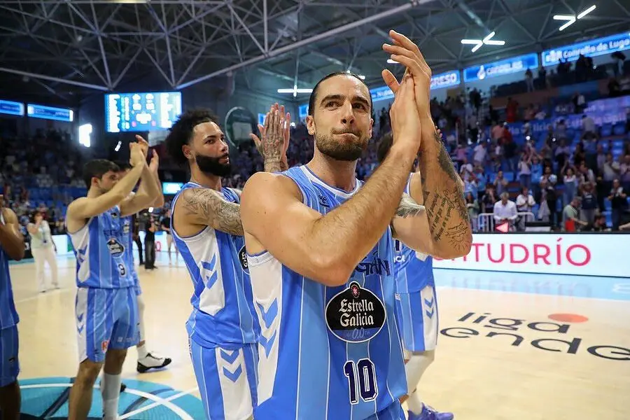 Alonso e Brown salutano il pubblico di Lugo