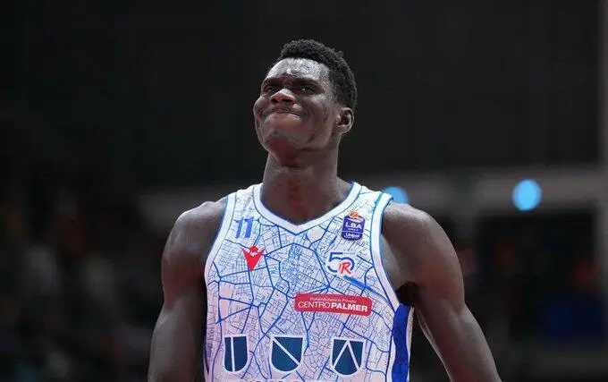 Momo Faye in maglia Reggio Emilia: giocherà a Prigionare in Eurolega
