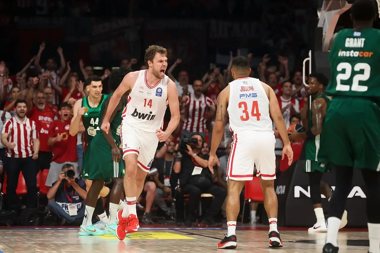 Tornei nazionali: Olympiacos campione, Pana ko in gara 5