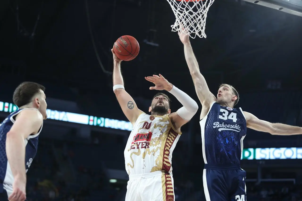 Bella prova del capitano Reyer