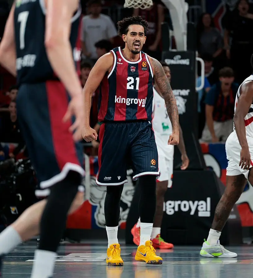 Marcio Santos esulta al debutto con Baskonia
