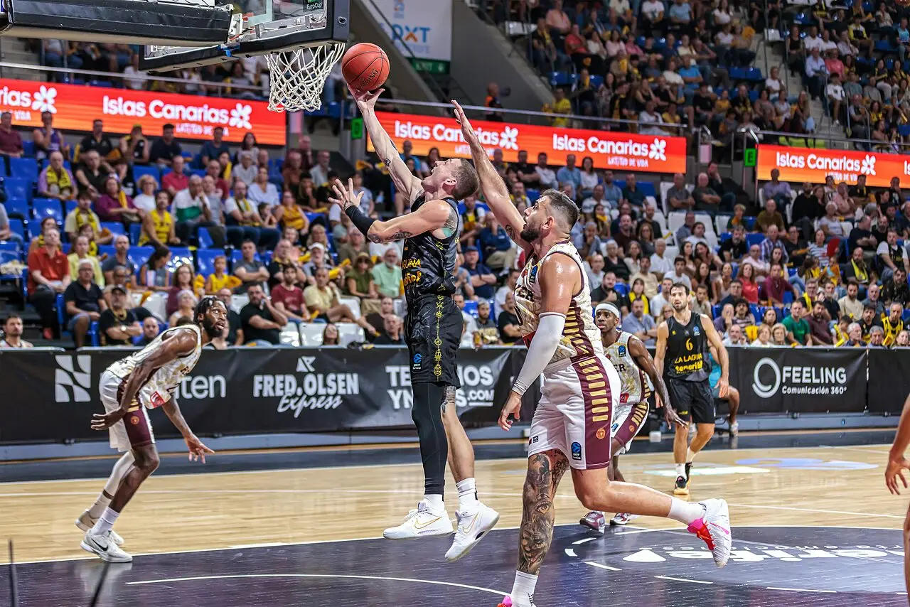 Guy appoggia 2 punti