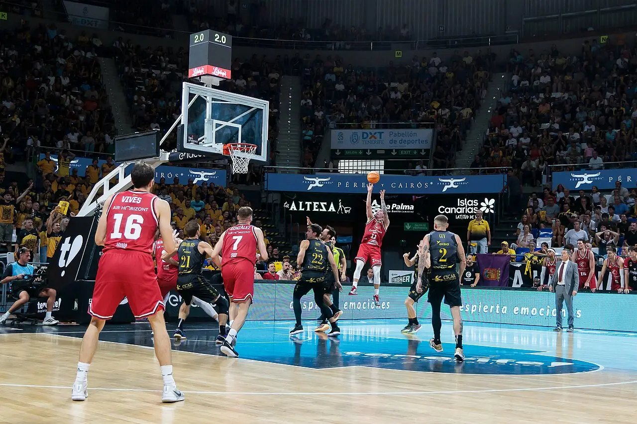 Il tiro della vittoria di Jaworski contro Tenerife