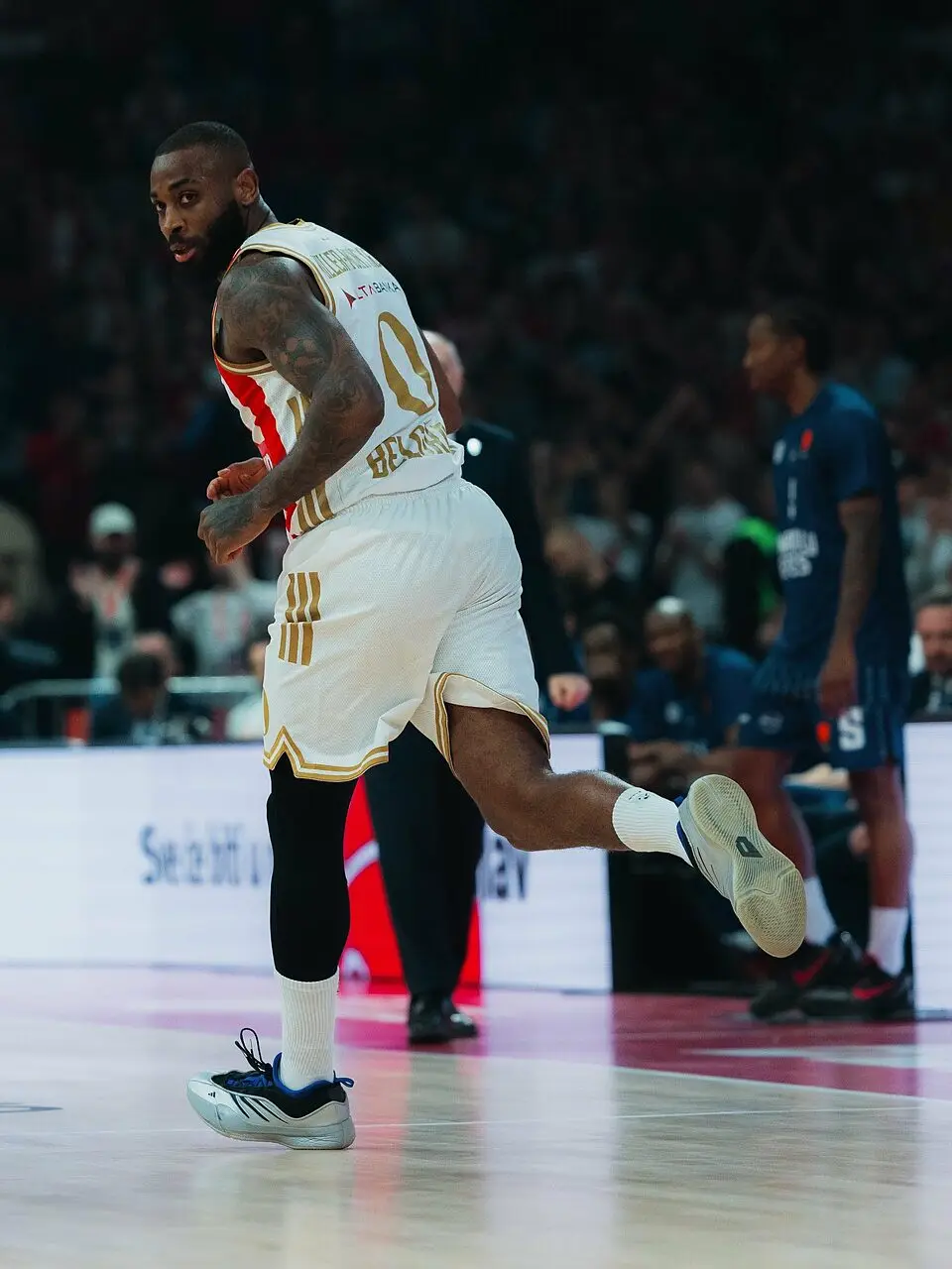 Codi Miller-Mcintyre, nuovo giocatore dell'Olympiacos