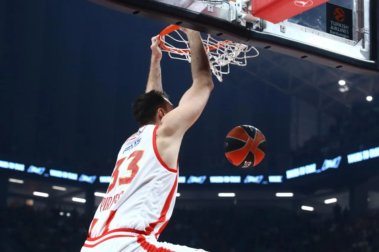 Nikola Milutinov, Olympiacos BC
