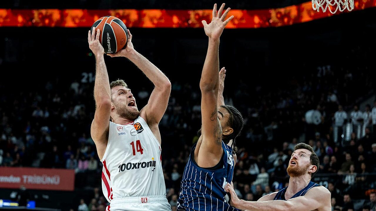 Sasha Vezenkov sempre più MVP