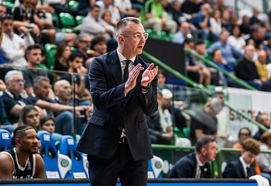 Nenad Jakovljevic allena la sua Virtus
