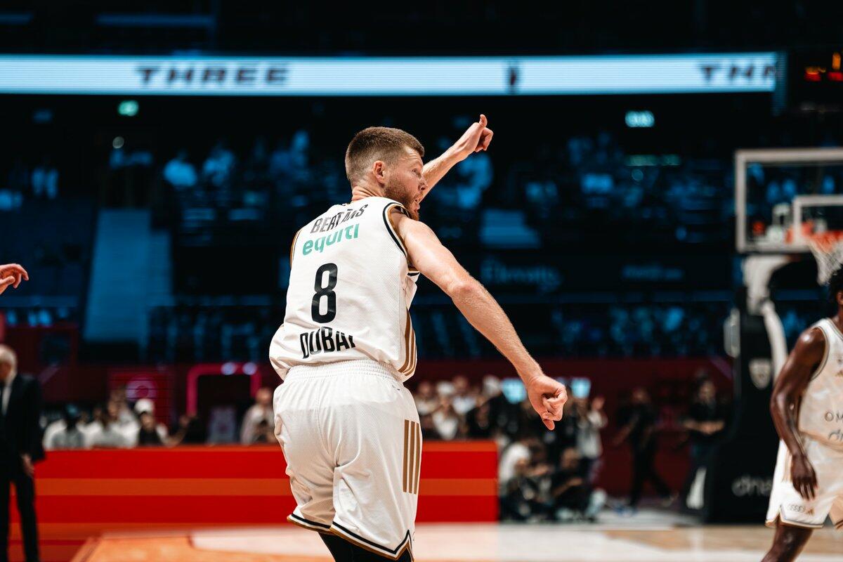 Bertans migliore in campo per Dubai
