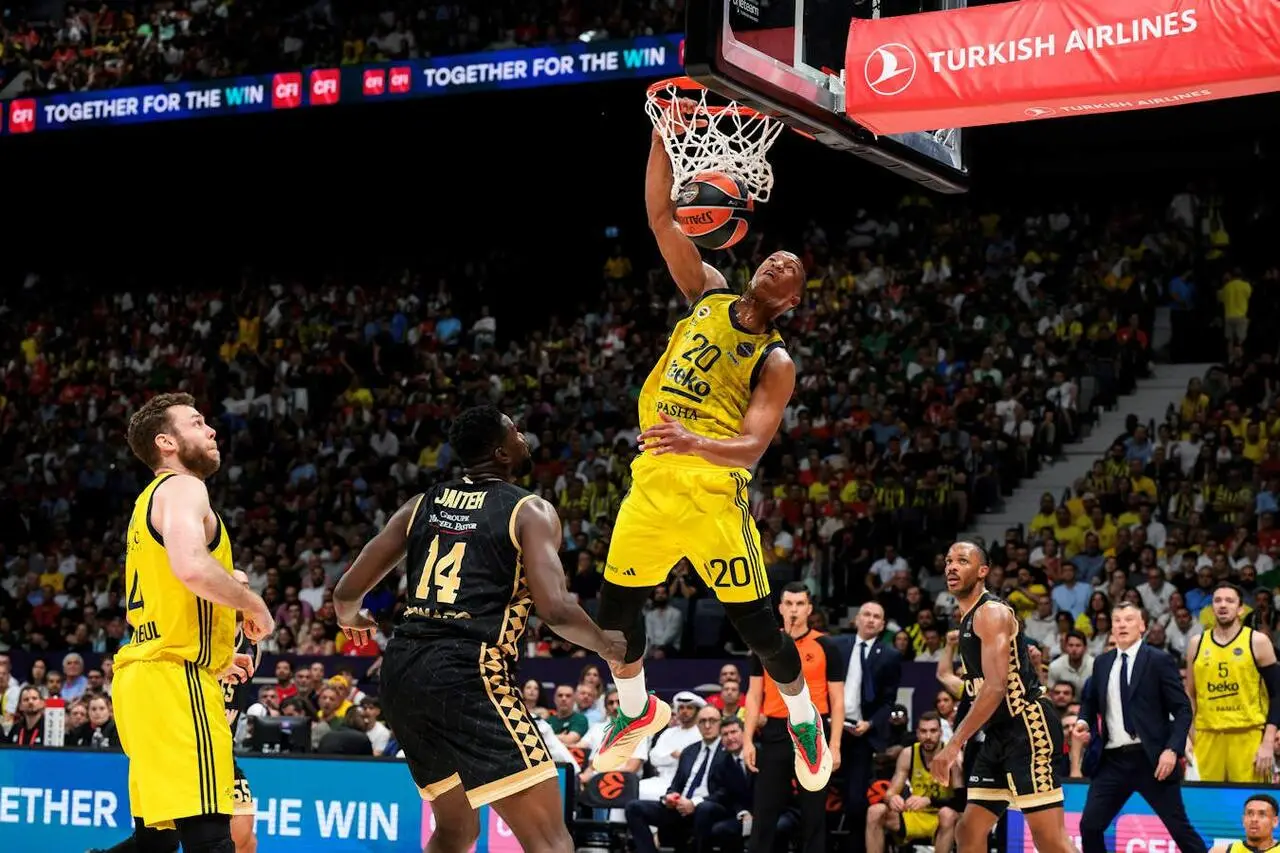 Devon Hall, Final 4 da star ad Abu Dhabi