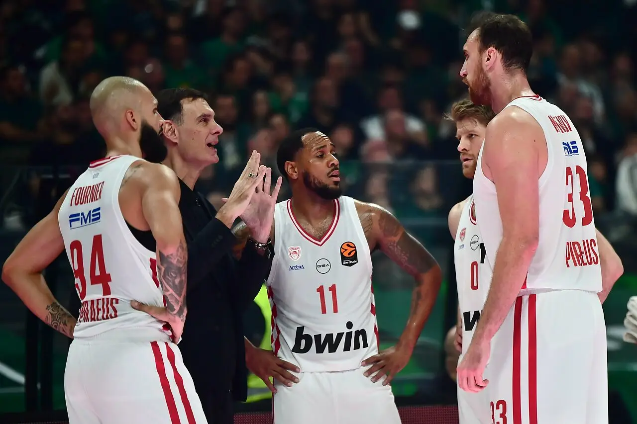 Olympiacos, decimo trionfo consecutivo nei derby di Eurolega