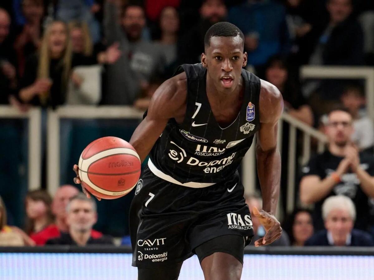 Saliou Niang, ufficiale alla Virtus