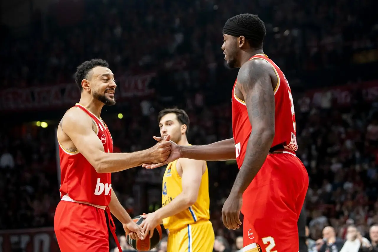 L'Olympiacos batte il Maccabi e chiude al primo posto
