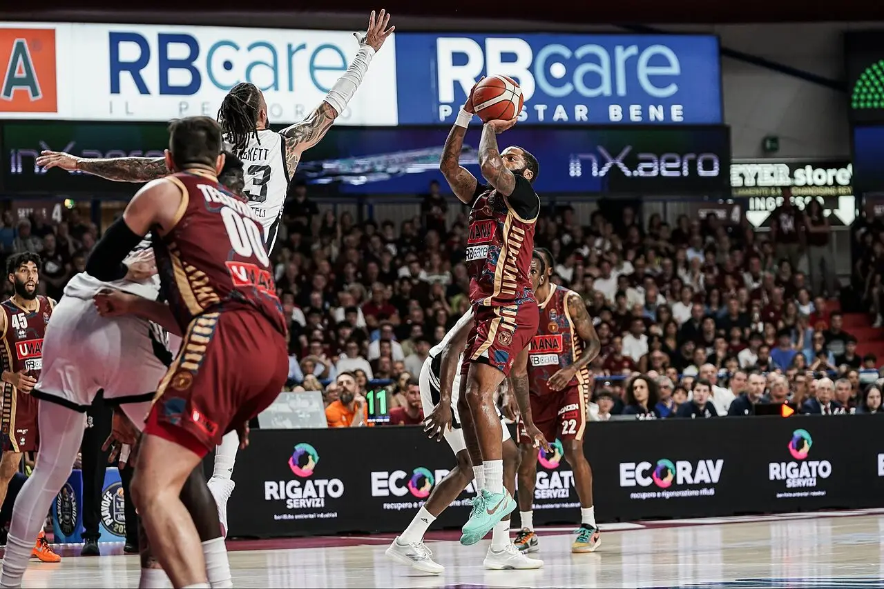 RJ Cole super protagonista ieri
