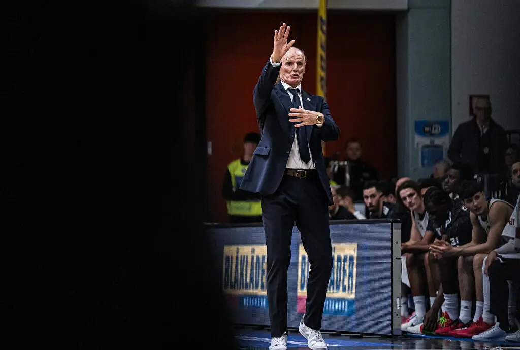 Dusko Ivanovic allena la sua Virtus