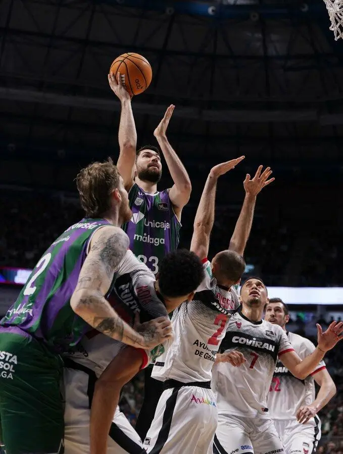 Tillie, Malaga al tiro contro Granada