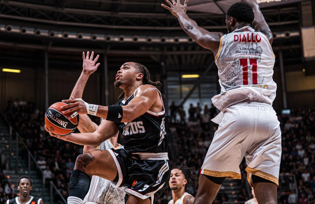 Carsen Edwards in azione contro Monaco