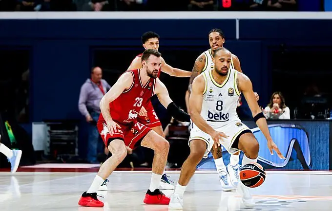 Guduric ex di turno contro Horton-Tucker