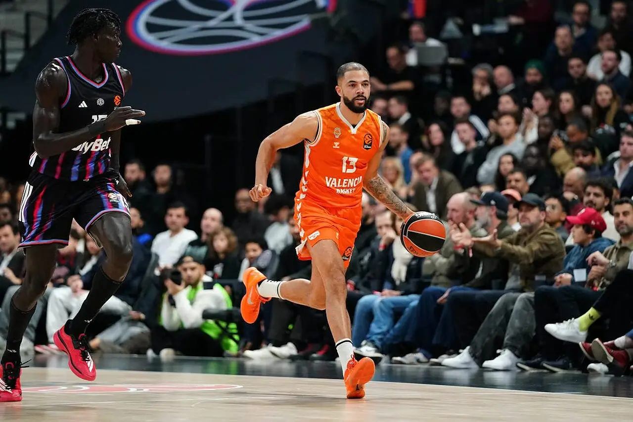 Darius Thompson, straordinario ad Oaka con il suo Valencia