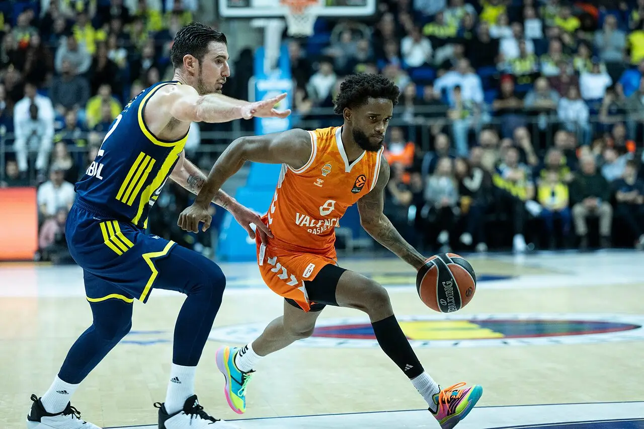 Montero attacca De Colo