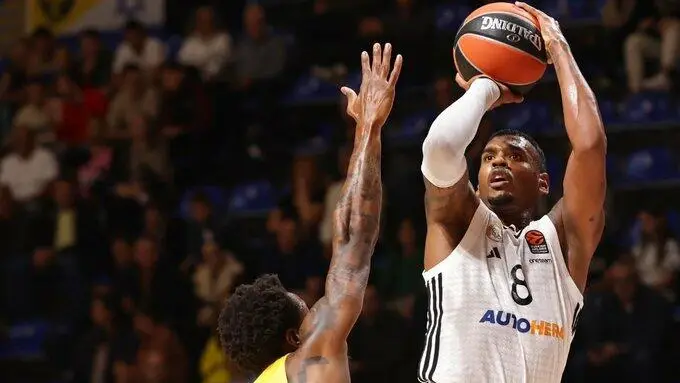 Rathan-Mayes in maglia Real